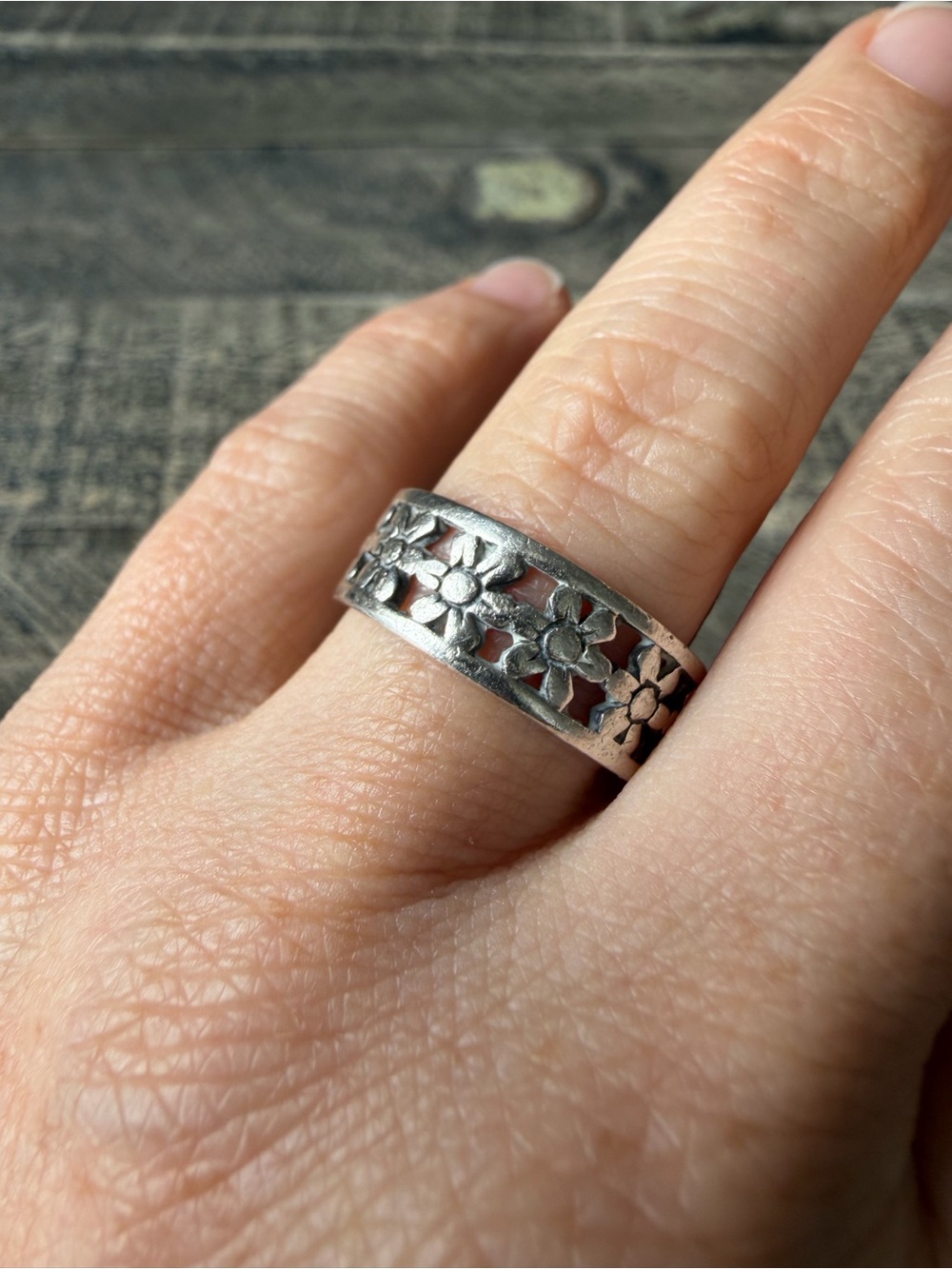Vintage Sterling Silver Openwork Floral Band
